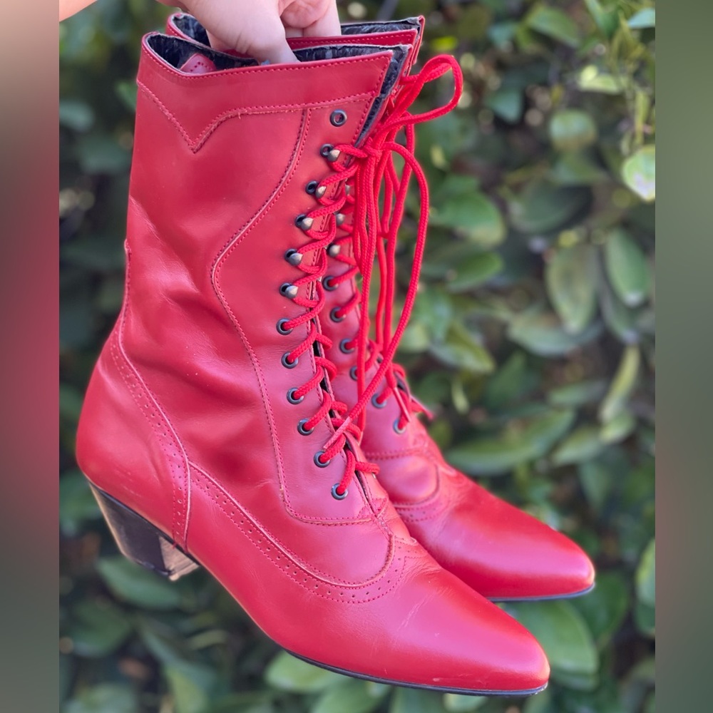 Vintage Oak Tree boots